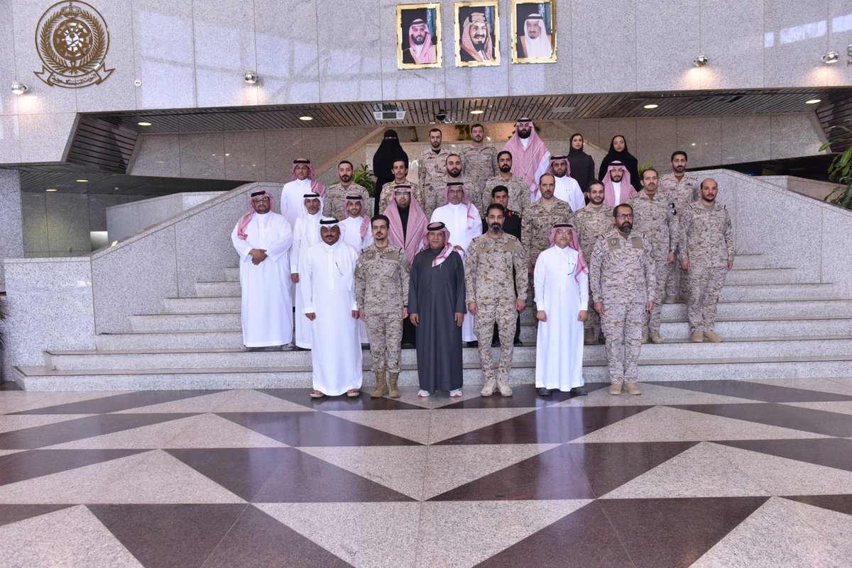 DrAliDAlanazi's tweet photo. كما نشكر مدير الشئون الاكاديمية بكلية الحرب العميد الركن #علي_الزهراني ومدير إدارة القيادة الاستراتيجية بكلية الحرب العميد الركن #بسام_العتيبي ومساعده العميد الركن #أحمد_الحربي  وكل من ساهم في نجاح البرنامج لهذا العام. https://t.co/pBRedjCNZx