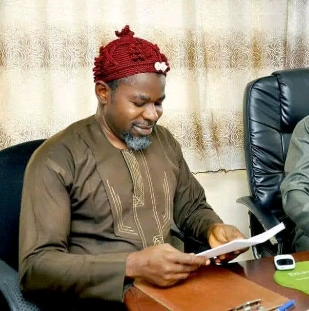 ComradeZulu's tweet photo. OBITUARY
On behalf of the Ofoelue Family of Ezi Nde Ukpabi, Ugbo Village, Arochukwu, I announce with deep sorrow the sudden and untimely passing of my beloved younger brother, Mazi Onukwube TG Ofoelue (Thankgod) , a veteran journalist who practised his profession with deep https://t.co/vojyIR39zy