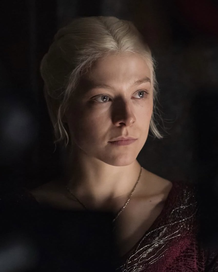 rhaenyrasrealm's tweet photo. rhaenyra’s beauty is out of this world https://t.co/gCf8WQcndt