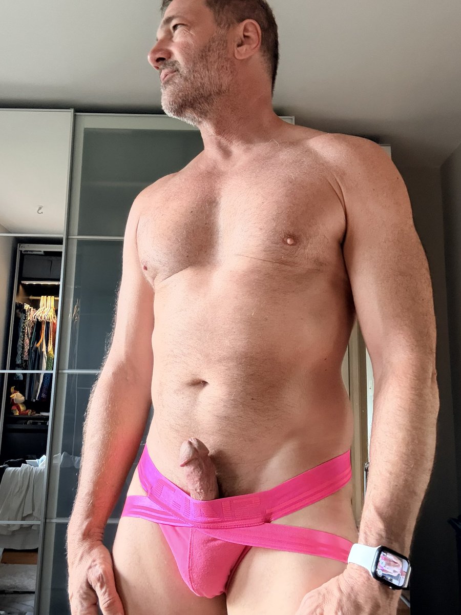 just_bein_me's tweet photo. Wednesday #pink Work #jock #boner https://t.co/eDfwnHhohd