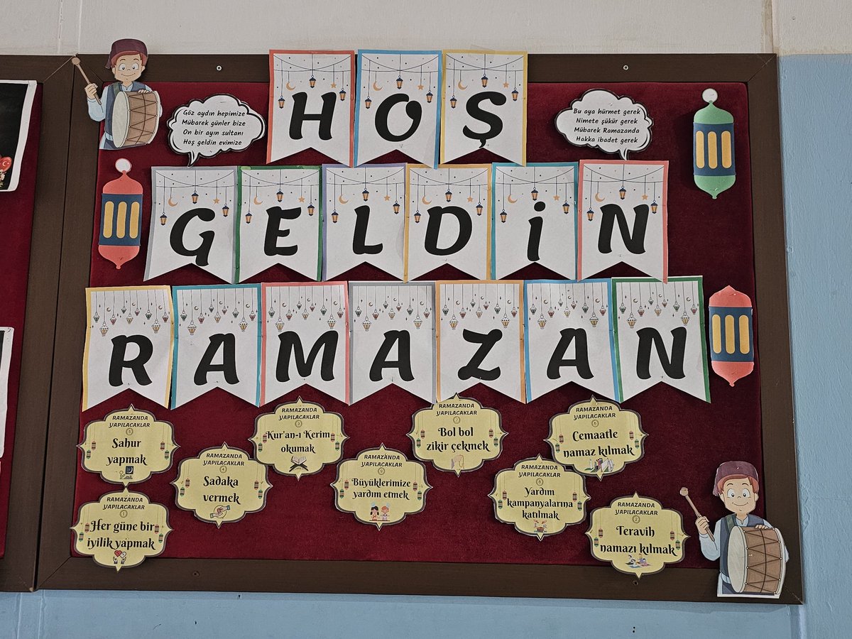 KochisarIHO's tweet photo. Ramazan ayı sabrın ve şükrün ayıdır. Okulumuzu Ramazan süslemeleri ile güzelleştirdik. 
@tcmeb 
@meb_dinogretimi 
@kiziltepemem47 https://t.co/LBWpaTfBRR