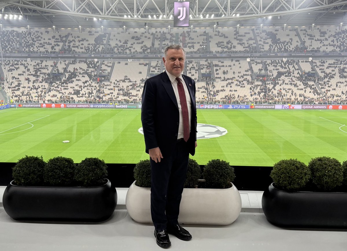 Tur için Torino’dayız. Haydi <a href="/GalatasaraySK/">Galatasaray SK</a>!🇹🇷

 #JUVEvGS