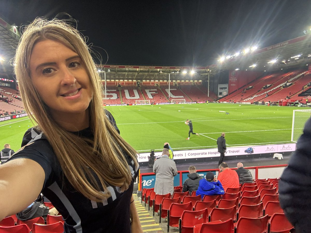 🅹🅾 🅲🅷🅰🅼🅱🅴🆁🅻🅰🅸🅽 🏴󠁧󠁢󠁥󠁮󠁧󠁿👕🇬🇧 tweet media