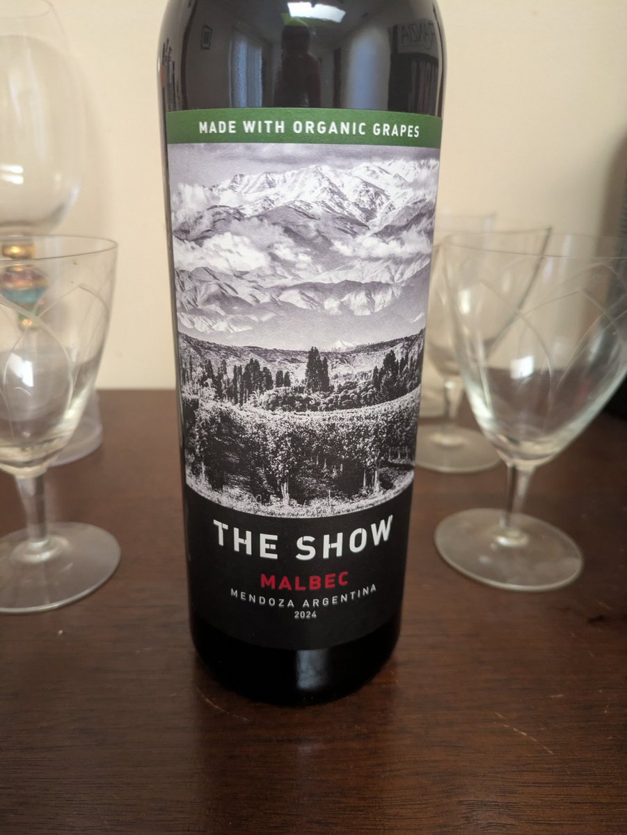 AuthorJannyB's tweet photo. For #winewednesday, with baseball just around the corner, of course I couldn't resist picking up this bottle to give it a shot. Haven't opened it yet--I'll let you know if it's Major League caliber when I do! 🍷#Godloveswine #itsfiveoclocksomewhere https://t.co/ojPkY0vYo4