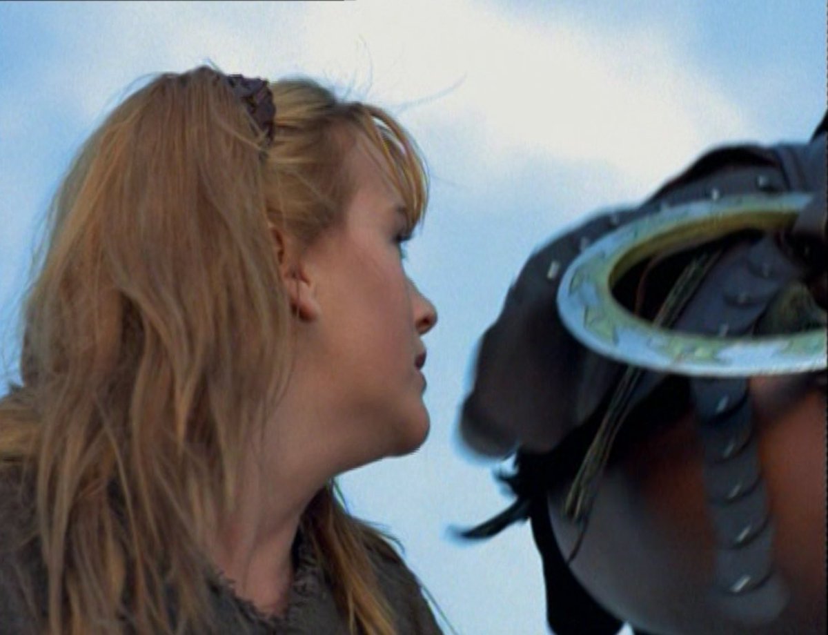 ✨hel✨ tweet media