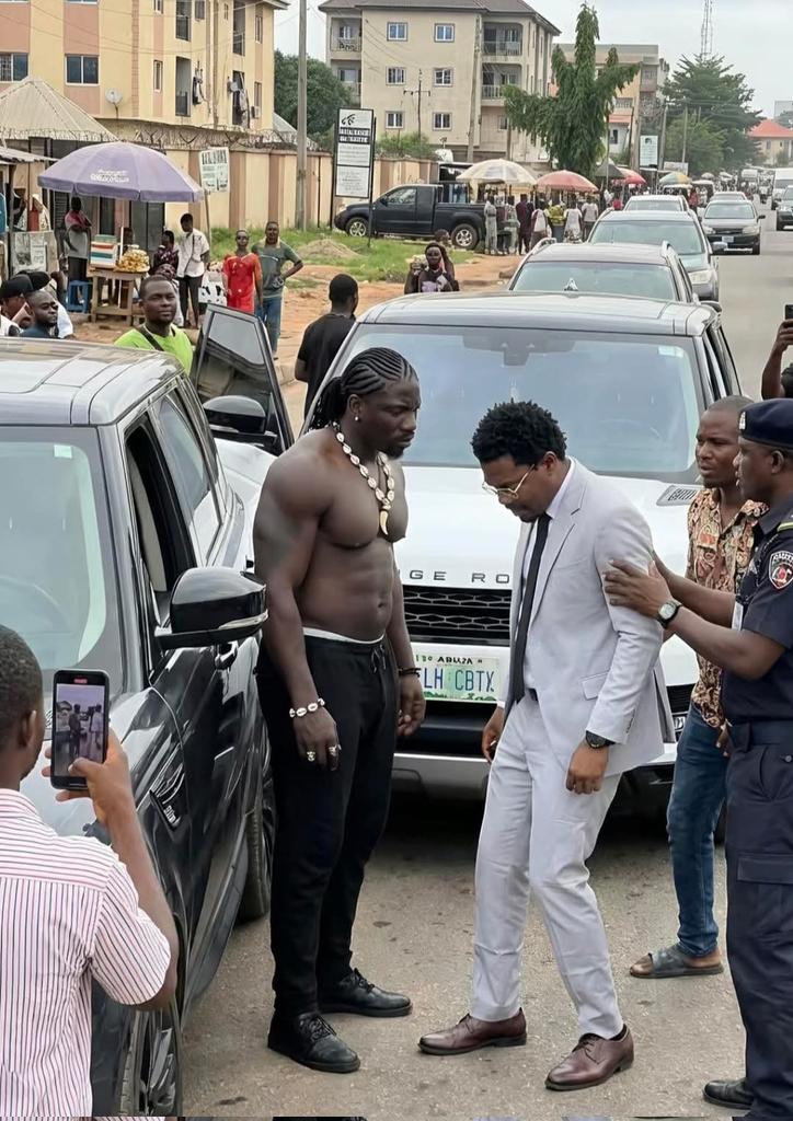 Glorious God tweet media