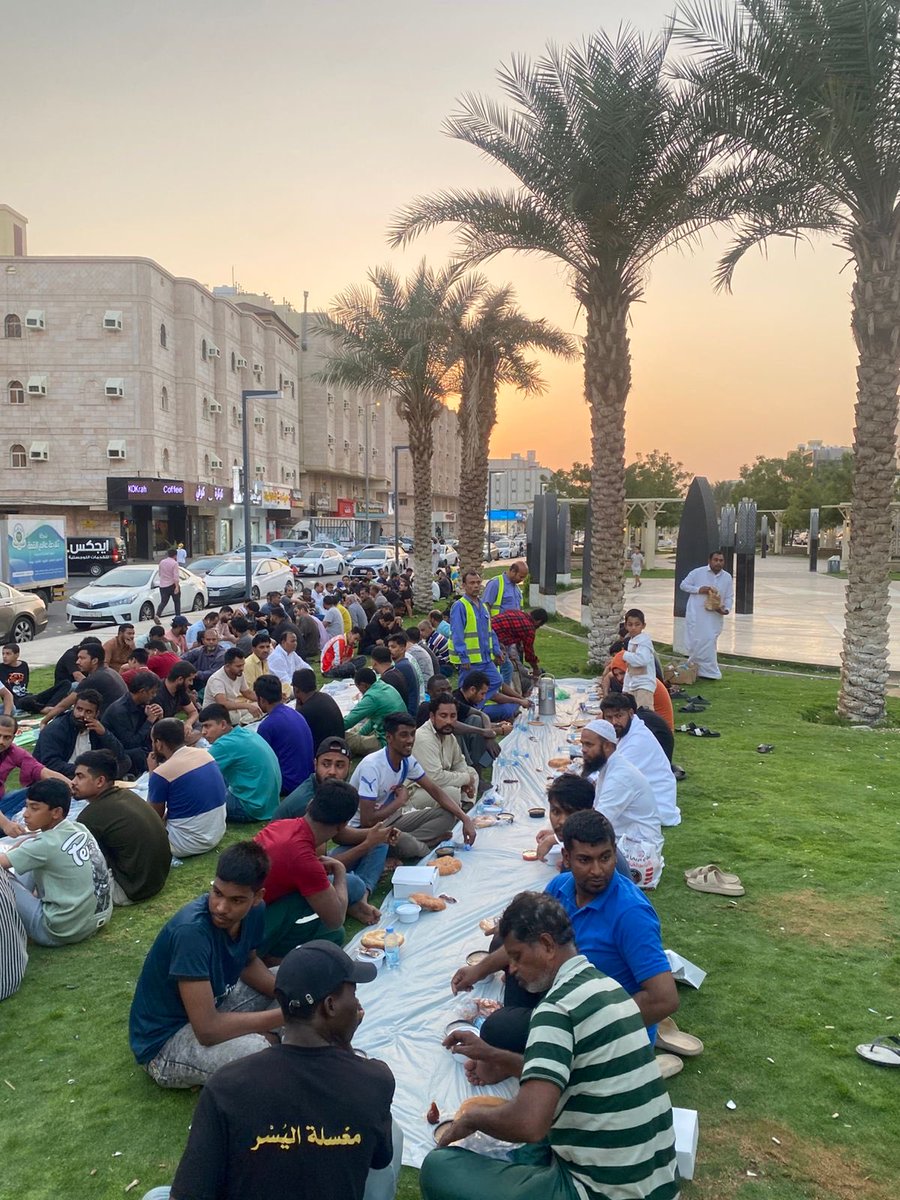 manasikrg's tweet photo. افطار صائم مصلى جمعية مناسك لخدمة ضيوف الرحمن ٨ رمضان
#مكة #افطار__صايم https://t.co/PFD2zOnpns