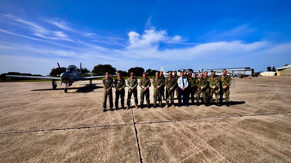 First 6 Portuguese Air Force pilots for the recently received A-29N Super Tucano