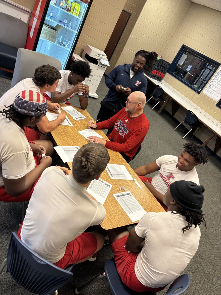 ToombsFootball1's tweet image. 2026 Dog Wars Team Draft happening now!!! #BAD