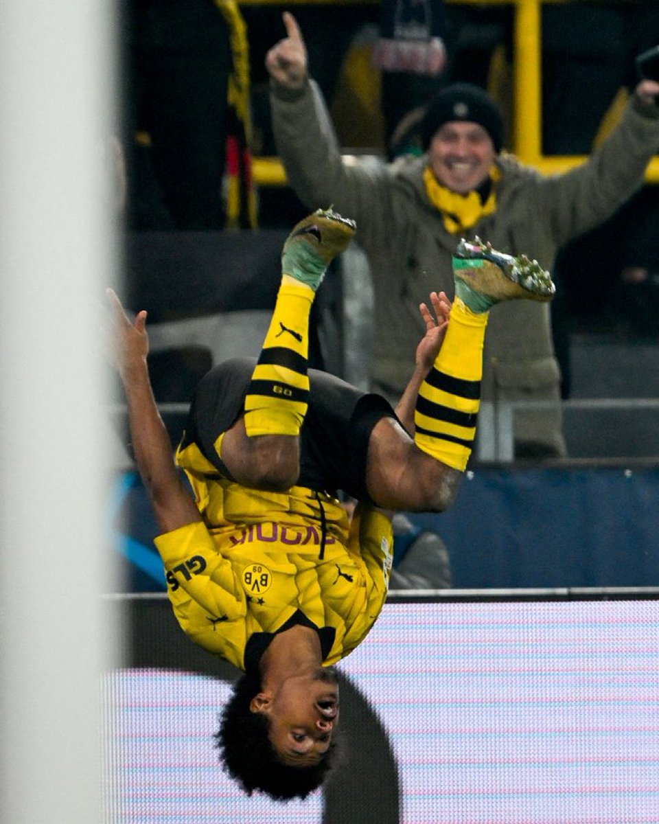 KARIM ADEYEMI WHAT A GOAL

NIGERIAN EXCELLENCE 🇳🇬