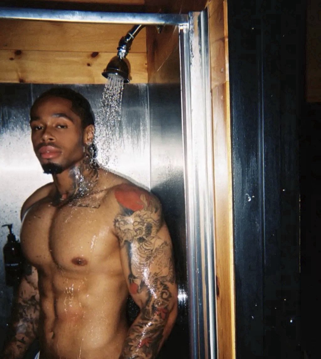 maybezavion's tweet photo. Cabin fever… https://t.co/8uTaKPJ1i2
