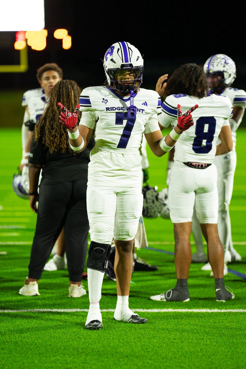 Aaron Williams tweet media