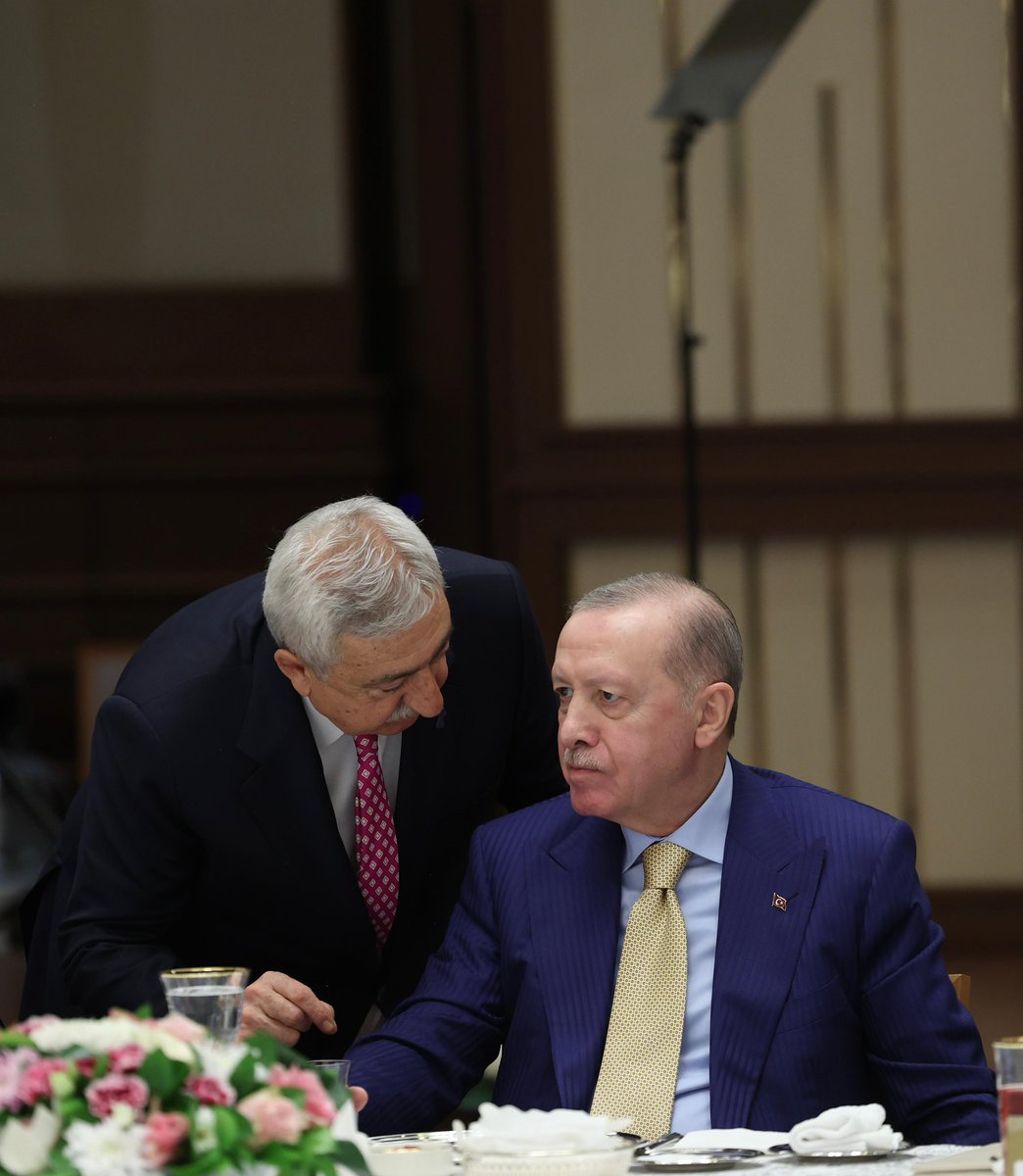 Cumhurbaşkanlığı tarafından Beştepe Millet Sergi Salonu’nda düzenlenen “Emek Sofrası Buluşması” iftar programına katıldım.

Program sonrası Cumhurbaşkanımız Sayın <a href="/RTErdogan/">Recep Tayyip Erdoğan</a> ile görüşerek esnaf ve sanatkârlarımızla ilgili istişarede bulunduk.

Bu anlamlı iftar programı için başta