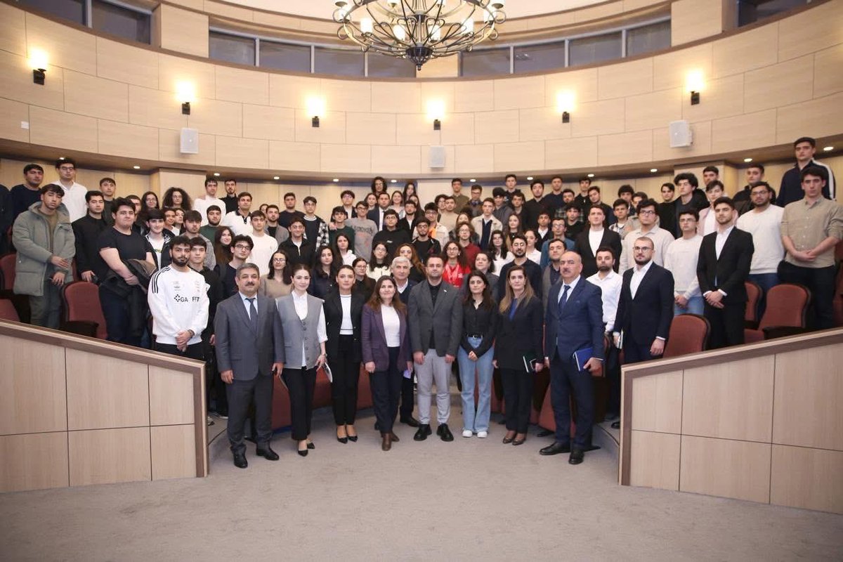 koseahm's tweet photo. Bakü Neft Ali Mektebi
Bakü Neft Ali Mektebi mühendislik öğrencileriyle bir araya gelerek konuşma gerçekleştirdik. 🚀
Teknoloji üretmenin, proje geliştirmenin ve #TEKNOFEST2026 hedeflerinin önemini birlikte değerlendirdik.
🇹🇷🇦🇿
#BANM #BHOS #Teknofest https://t.co/548vF3Ss2I