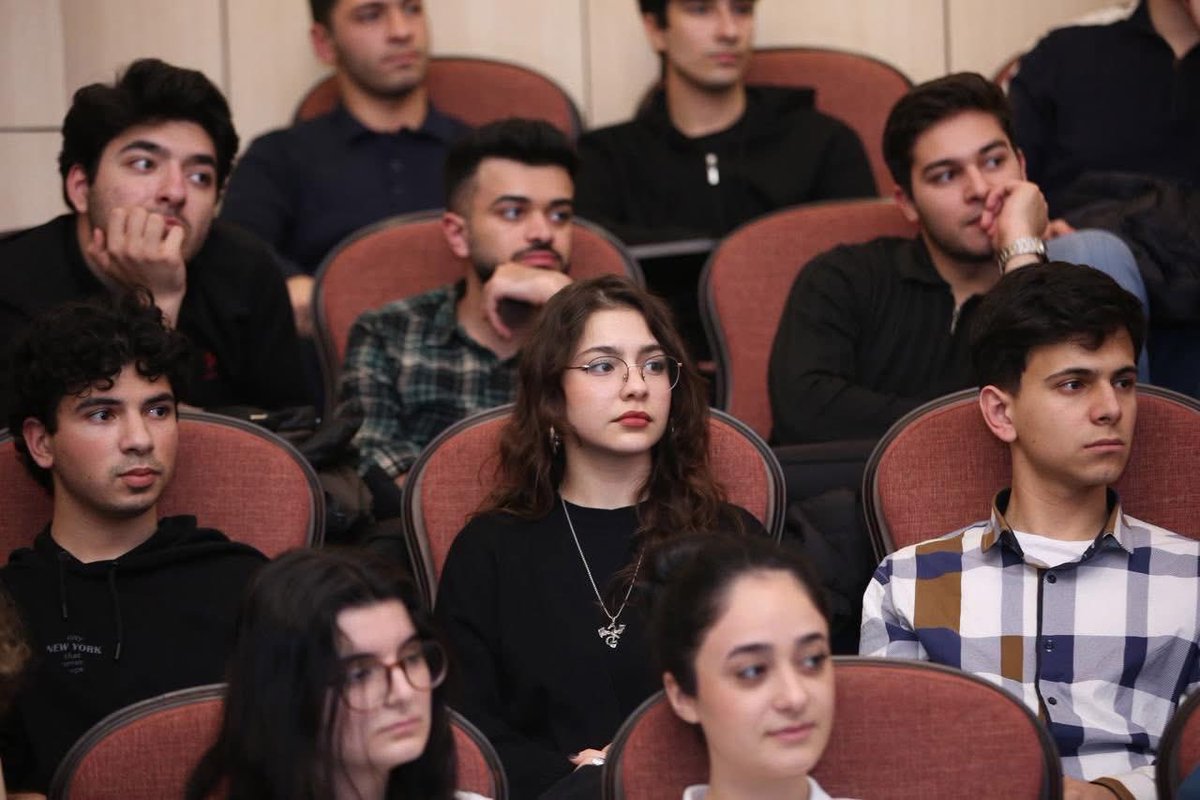 koseahm's tweet photo. Bakü Neft Ali Mektebi
Bakü Neft Ali Mektebi mühendislik öğrencileriyle bir araya gelerek konuşma gerçekleştirdik. 🚀
Teknoloji üretmenin, proje geliştirmenin ve #TEKNOFEST2026 hedeflerinin önemini birlikte değerlendirdik.
🇹🇷🇦🇿
#BANM #BHOS #Teknofest https://t.co/548vF3Ss2I
