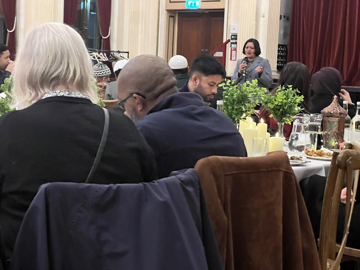 robertcayzer's tweet photo. Mayor @rokhsanafiaz hosts Newham’s interfaith iftar: breaking fast, sharing bread, making friends.  A powerful evening connecting humanity https://t.co/aezp8vUKjU