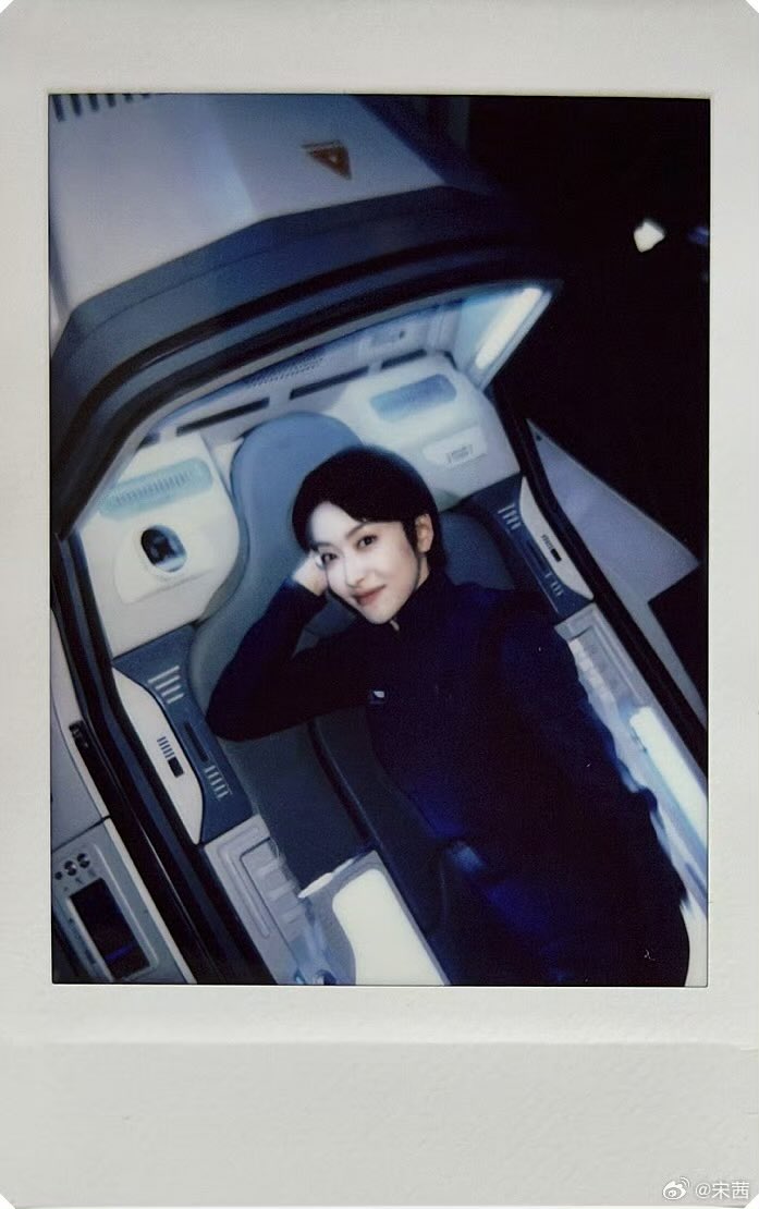 VICTORIASONG THAILAND tweet media