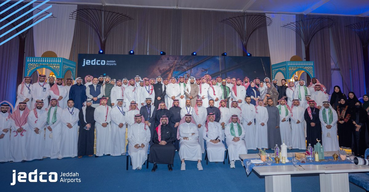 مطارات جدة tweet media