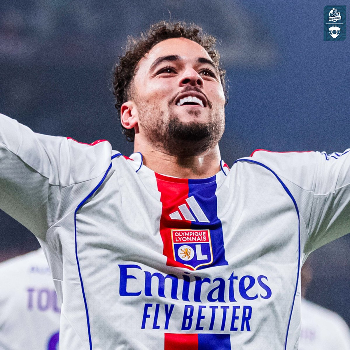 Ruben Kluivert raconte comment il a vécu 𝗟'𝗜𝗡𝗧𝗘́𝗥𝗘̂𝗧 𝗧𝗔𝗥𝗗𝗜𝗙 𝗗𝗘 𝗖𝗥𝗬𝗦𝗧𝗔𝗟 𝗣𝗔𝗟𝗔𝗖𝗘 au dernier mercato, et bonne nouvelle pour les lyonnais : 𝗜𝗟 𝗡𝗘 𝗩𝗢𝗨𝗟𝗔𝗜𝗧 𝗔𝗕𝗦𝗢𝗟𝗨𝗠𝗘𝗡𝗧 𝗣𝗔𝗦 𝗣𝗔𝗥𝗧𝗜𝗥 ! 😁❤️💙

"C’était confus, car c’était très