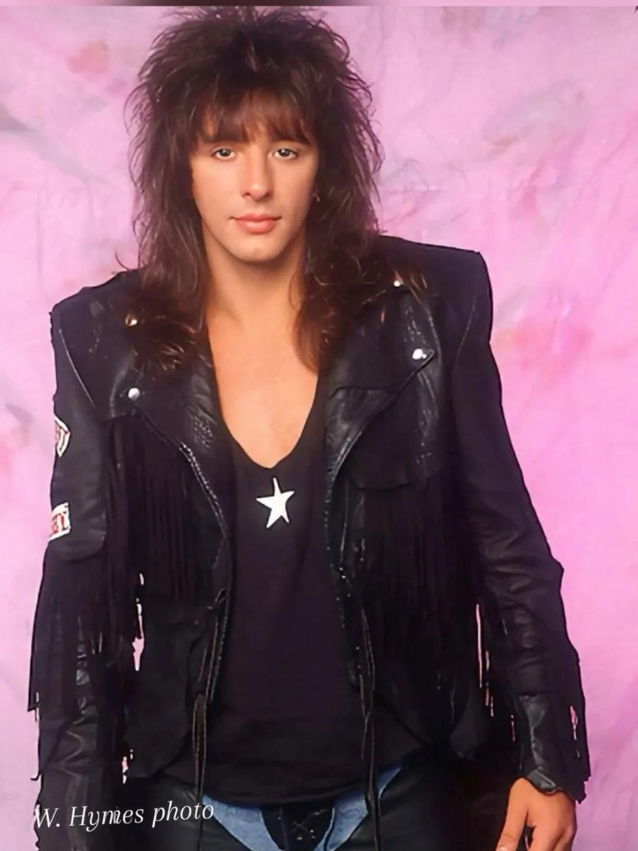 SamboraItalia's tweet photo. RichieWednesday ⭐🎼
#RichieSamboraItalia #richiesambora #richiesamborafan #guitar #guitarist #music #musician #singer #songwriter #bonjovi #samboraddicted #fashion #rockstars #therealsambora #samboraforever #RS #sambora #rock #samborarock #fanpage #wednesday https://t.co/3yLDOKyH7R