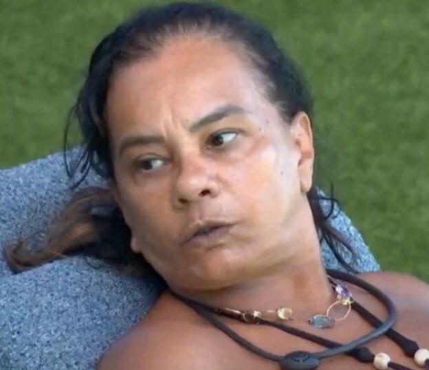 Ana 🥂🐉 tweet media