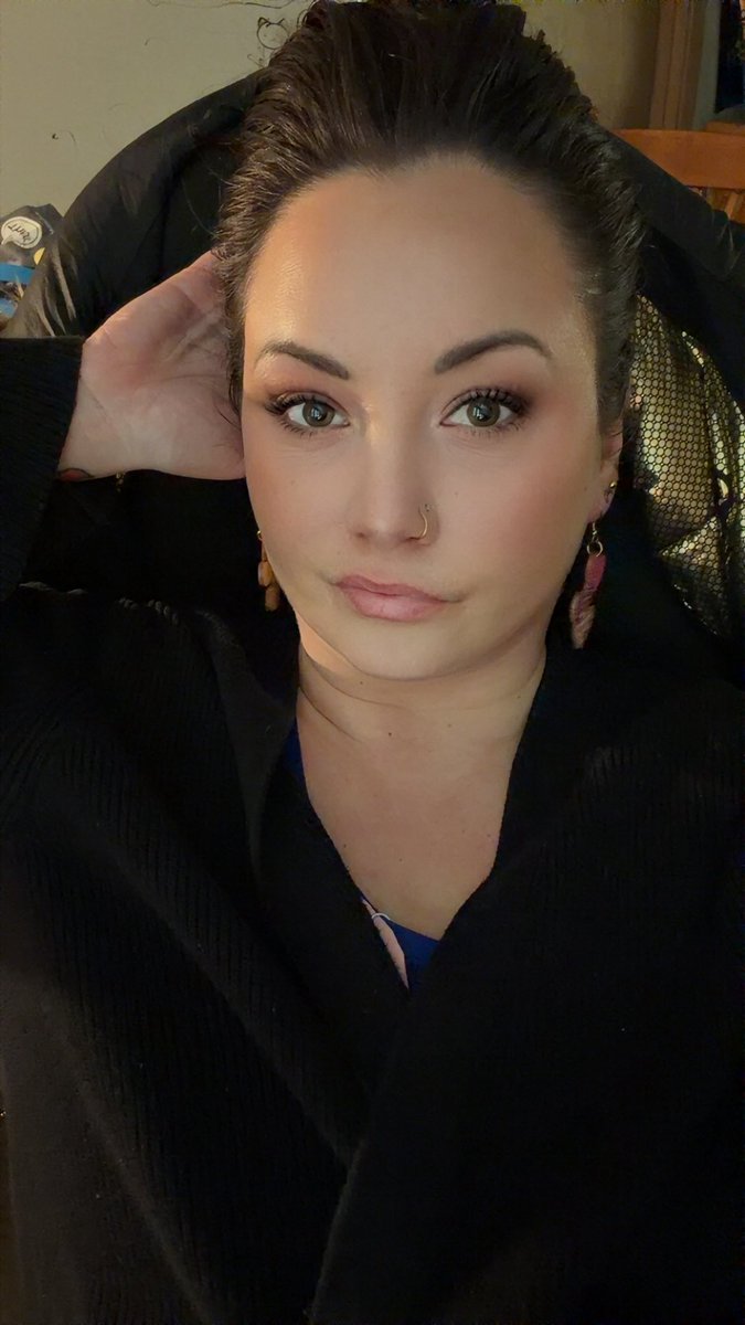 Queen status. 👸 ❤️ 

Findom paypig humanatm cashpig cashslave cashcow finsub finslave walletdrain whalesub simp