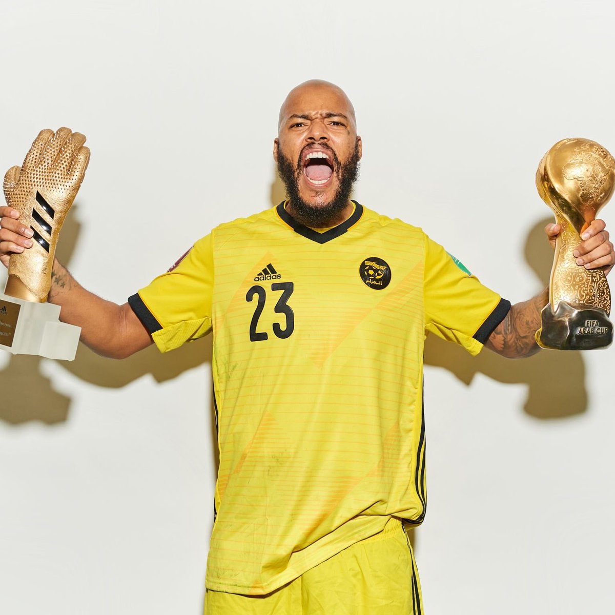 Footballdayy10's tweet image. #Retraite 👨🏻‍🦳: Raïs M'Bolhi annonce sa retraite du football !

• Coupe d'Afrique des Nations 2019.
• Champion Arabe 2021.
• Meilleur gardien de l'Arab Cup 2021.
• Meilleur gardien de la CAN 2019.
• MOTM en 8e de finale de la Coupe du Monde 2014.

Légende africaine 👏