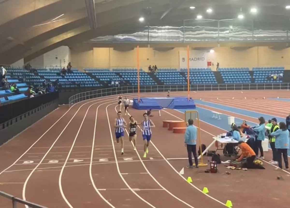Después del campeonato absoluto en pc , y las PBs de Gonzalo e Ignacio en el 3000, este fin de semana le toca a las velocistas chicas sub18💪.