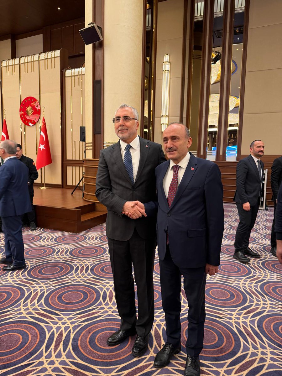 Öz Sağlık-İş Sendikası tweet media