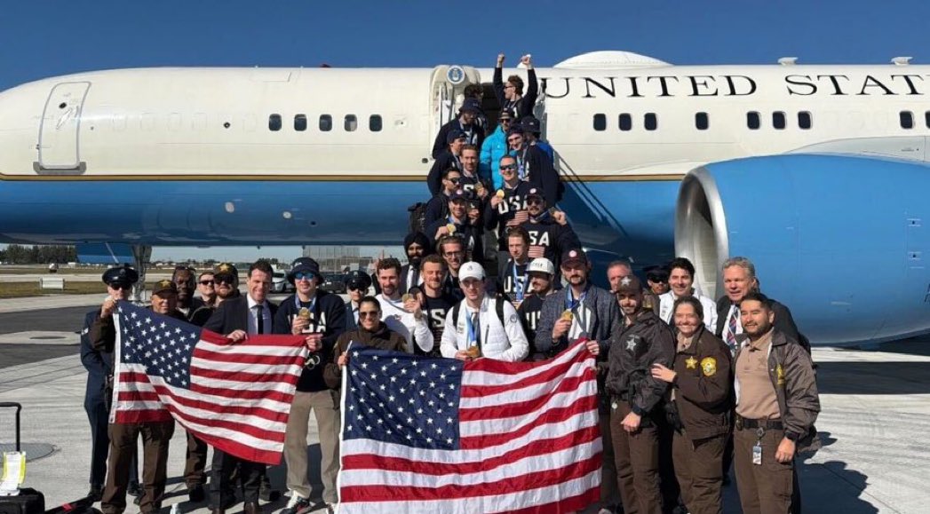 Broda_web4's tweet photo. @Riley_Gaines_ @USATODAY more than met the moment they...
OWNED IT 🇺🇸🥇 https://t.co/LtOUynHzww