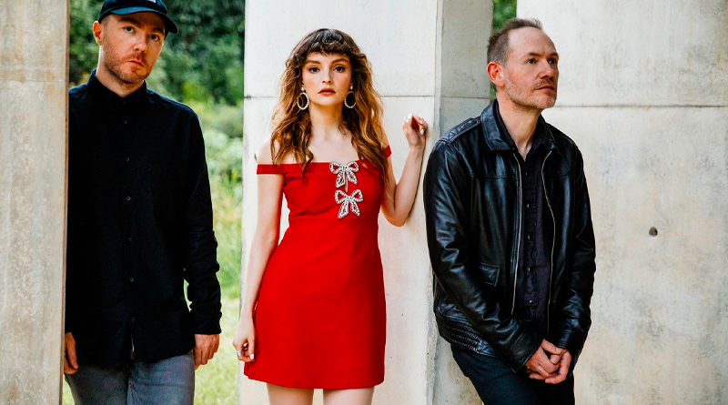 🎧 NOVEDADES FEBRERO 2026
🟠 90 minutos de música con los estrenos del mes.

🟢KIM GORDON
Dirty Tech

🔵CHVRCHES
Such Great Heights (The Postal Service Cover)

Disponible en You Tube 👉 Radio Casal
👇
youtu.be/kXWDvcKXlx4?si…