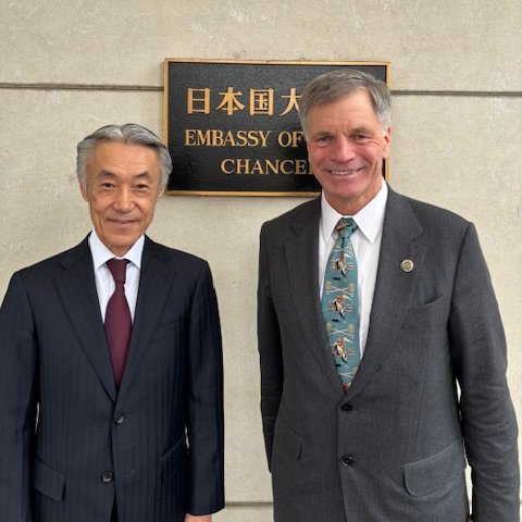 Governor Mark Gordon tweet media