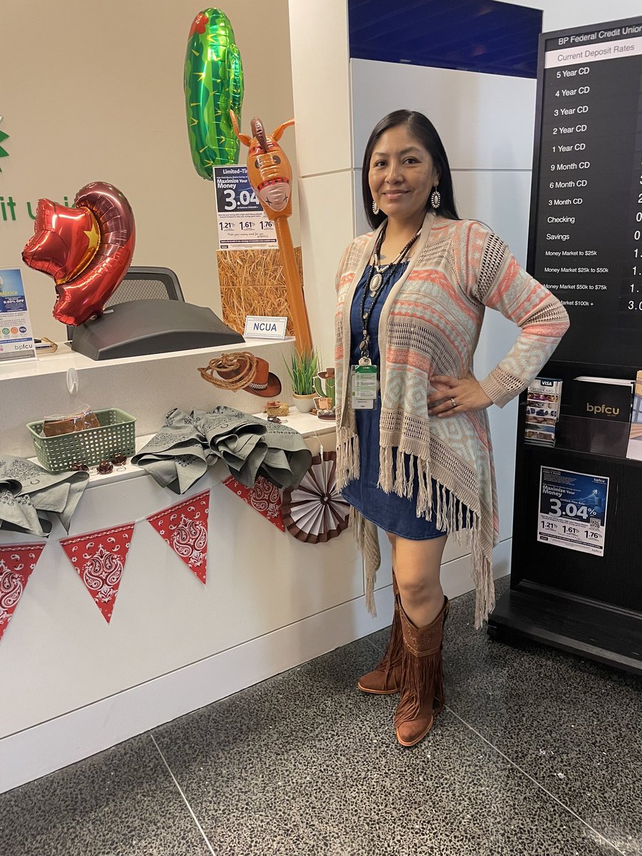 bpfedcu's tweet photo. 🤠It’s Go Texan Day at BP, y’all!!🐄

We’re proud to donate goodies to BEAR…BE A Resource to help spread a little Texas-sized spirit in our community!⭐

Boots, hats, &amp; big hearts, that’s how we celebrate! Let the Rodeo fun begin!!🐴🌵

#mybpfcu #GoTexanDay #TexasPride https://t.co/hJX2V8CbVL