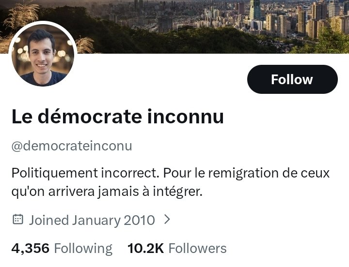 Ces fameuses personnes de "droite", pour une "remigration" et honorant un néo-nazi.
Le "démocrate" me semble de trop.