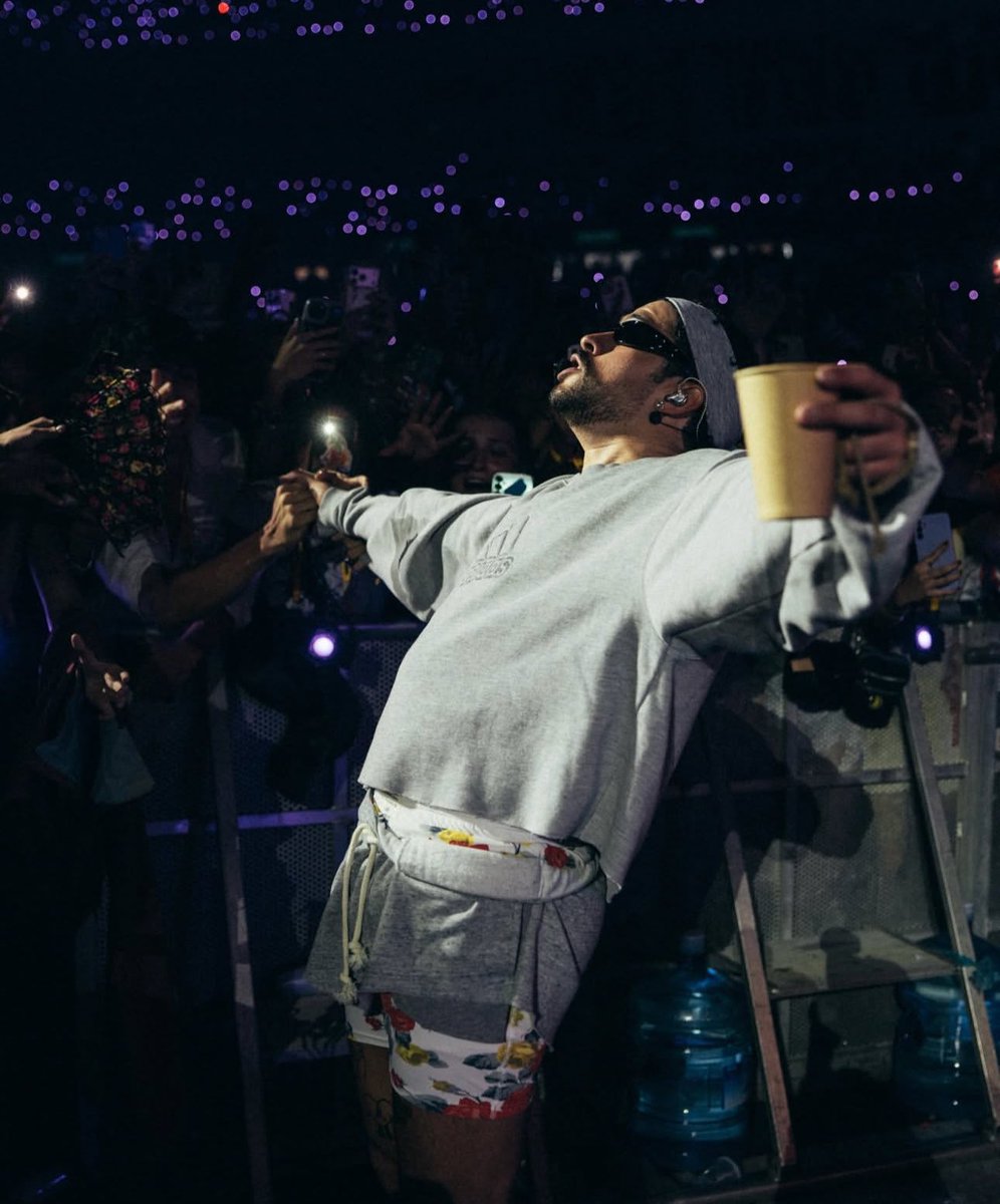 unpocotendencia's tweet photo. “Bad Bunny” 

Porque Bad Bunny obtuvo el concierto latinoamericano más taquillero de TODOS LOS TIEMPOS, el 13 de febrero de 2026 con 11,254 millones de dólares, en el Estadio River Plate, de Buenos Aires como parte del "Debí Tirar Más Fotos Tour". https://t.co/MQ1akHdBYg