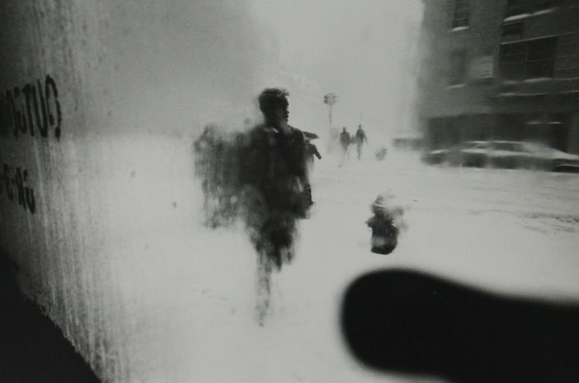 "Nada de lo que sucede se olvida, incluso si ya no lo recuerdas."
"El viaje de Chihiro", Hayao Miyazaki
📷Saul Leiter
