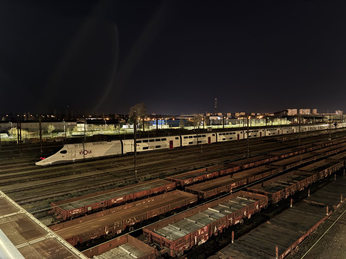 énoRme gouRmand tweet media
