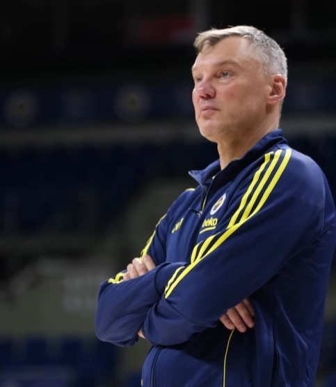 futbolarena's tweet photo. 🏀 Fenerbahçe, EuroLeague'de son 20 maçta 18. galibiyetini aldı. 

✅ 81-78 Partizan
✅ 83-85 Panathinaikos
✅ 92-90 Paris
✅ 82-78 Barcelona
✅ 79-62 Anadolu Efes
✅ 84-71 Baskonia
✅ 85-80 Virtus Bologna
✅ 82-79 Valencia
❌ 81-92 Dubai
✅ 88-80 Olympiakos
✅ 108-93 Baskonia
✅ 72-71 Barcelona
✅ 72-87 Milano
❌ 77-83 Panathinaikos
✅ 92-86 Monaco
✅ 66-64 Bologna
✅ 99-87 Partizan
✅ 74-68 Hapoel Tel Aviv
✅ 84-75 Maccabi Tel Aviv
✅ 81-67 Lyon