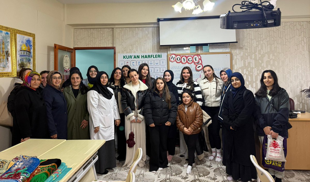 AdanaKYGM's tweet photo. 📍 Kozan Yurdu

Yurdumuzda barınan öğrencilerimizle ilçemizde bulunan Zafer Camii'ni ziyaret ettik. 🌙

İftar programına katılarak birlik ve beraberlik içerisinde oruçlarımızı açtık, ardından Teravih namazımızı eda ettik. 🤲 https://t.co/q8tFlLBvS4