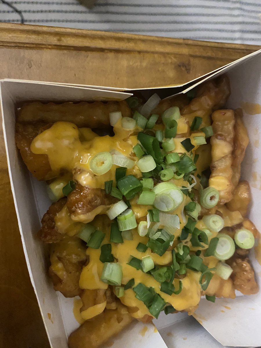 frvitc4ls's tweet photo. @skinynuw both today and yesterday i ate over 3-4k https://t.co/4ES4tQ7nvs