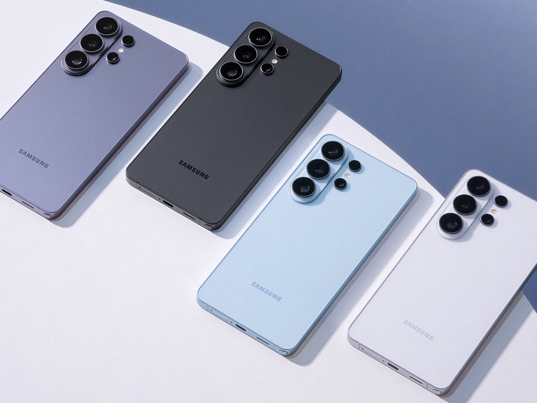 Galaxy S26 Ultra - Deep dive

At its core: 🧠
• Snapdragon 8 Elite Gen 5 for Galaxy 
• Biggest Vapor Chamber on a Galaxy
• Faster Memory 
• 12/16GB ram globally 

At a glance: 📱
• 6.9 inch QHD+ Dynamic Amoled 2x Display 
• New Privacy Display Layer
• M14 material 
•