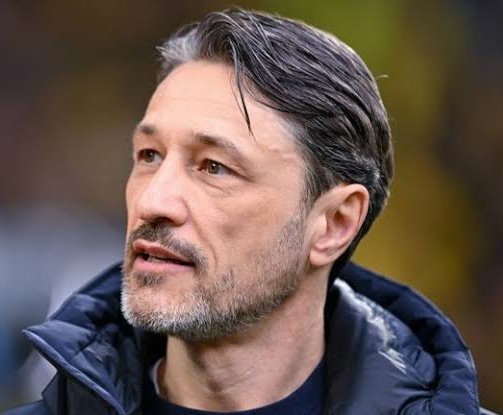 Kann mir einer glaubhaft und logisch erklären, wieso Niko #Kovac die 2 spielerisch besten Spieler vom #BVB (Silva und Chukwuemeka) ständig auf der Bank versauern lässt und dann denkt, dass sie in 30min oder weniger das komplette Spiel drehen?
Welche Logik steckt dahinter?