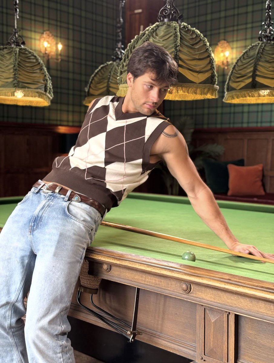 countryluxury's tweet image. Play some pool with me?