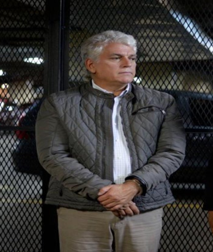 #URGENTE #casolibramientoachimaltenango
Ex director de caminos Álvaro Castillo Valdez sale libre despues de que el juzgado de mayor riesgo D de Abelina Cruz le otorgará la aceptación de cargos y le impusiera una condena de 5 años conmutables y una multa de Q300 mil por fraude en