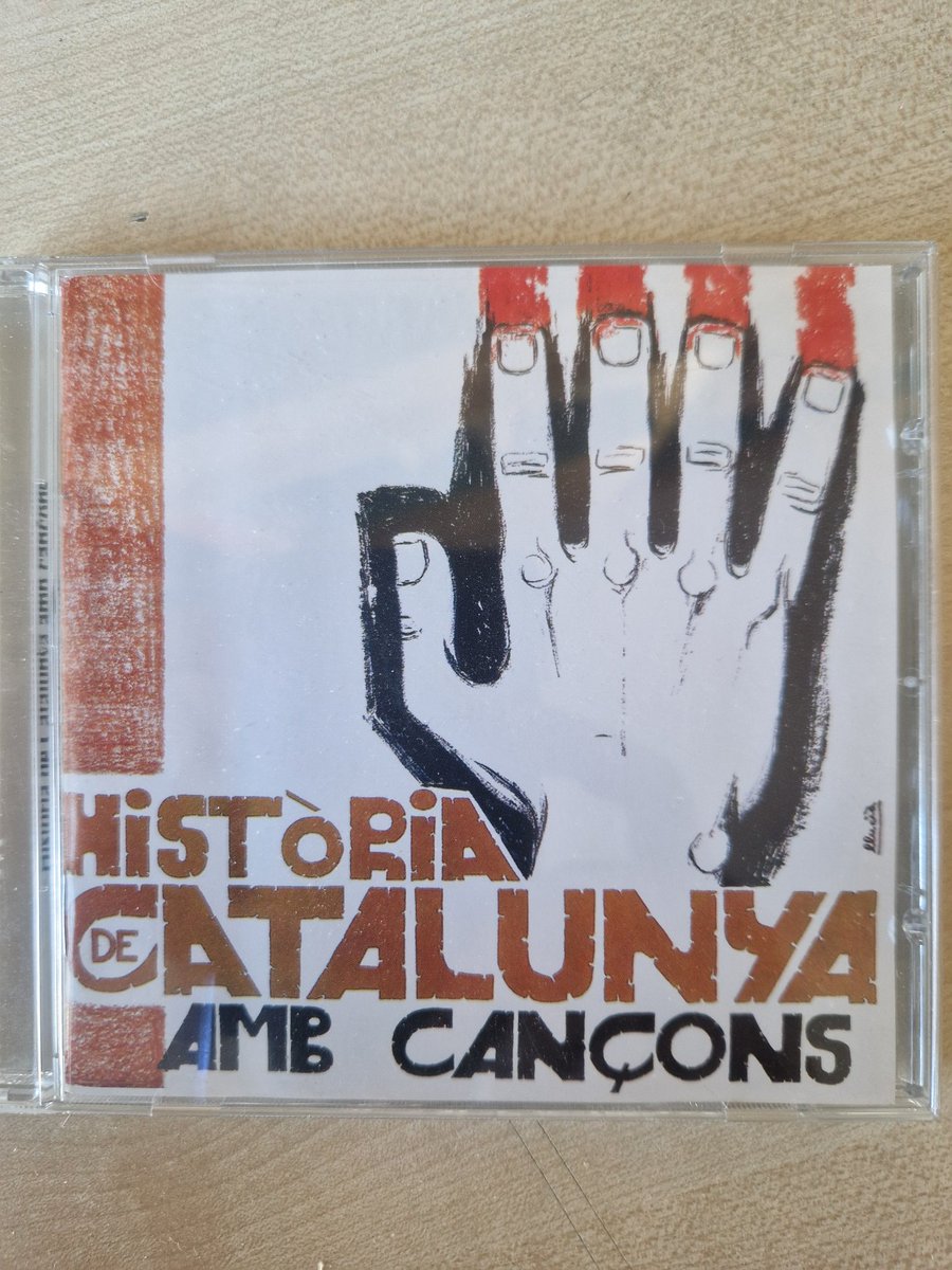 Felicitem Guillermina Motta en el seu 84è aniversari amb un record per a una gran eina d'excel·lent qualitat artística:  La "Història de Catalunya amb cançons" (2007) de Jaume Picas i Ros-Marbá amb Àngels Moll, la Guillermina, en Mainat i en Toni de la Trinca i Llucià Navarro.