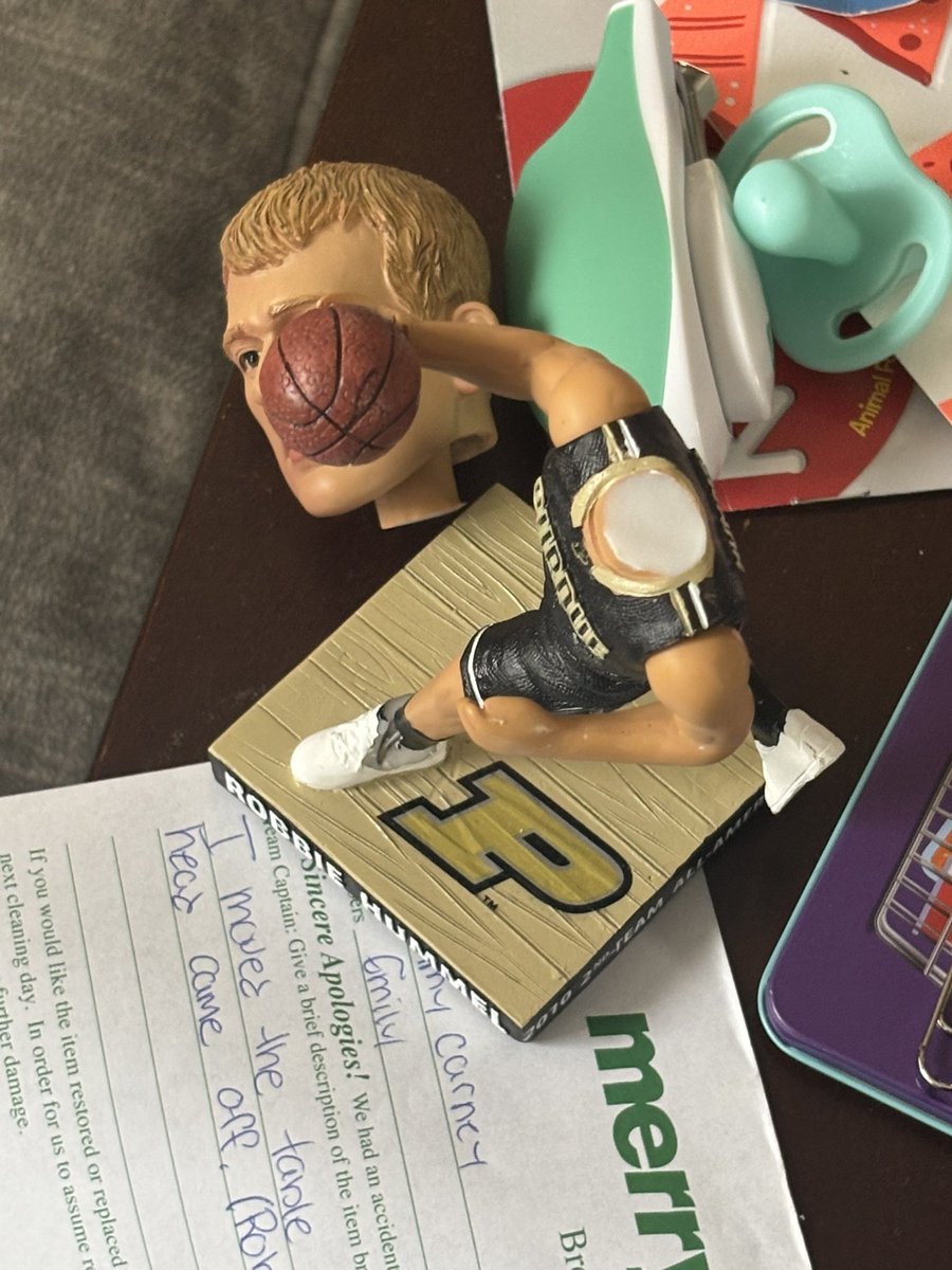 ael3233's tweet photo. @GoodmanHoops @RobbieHummel Looks better than ours https://t.co/tCcj6XKuqg