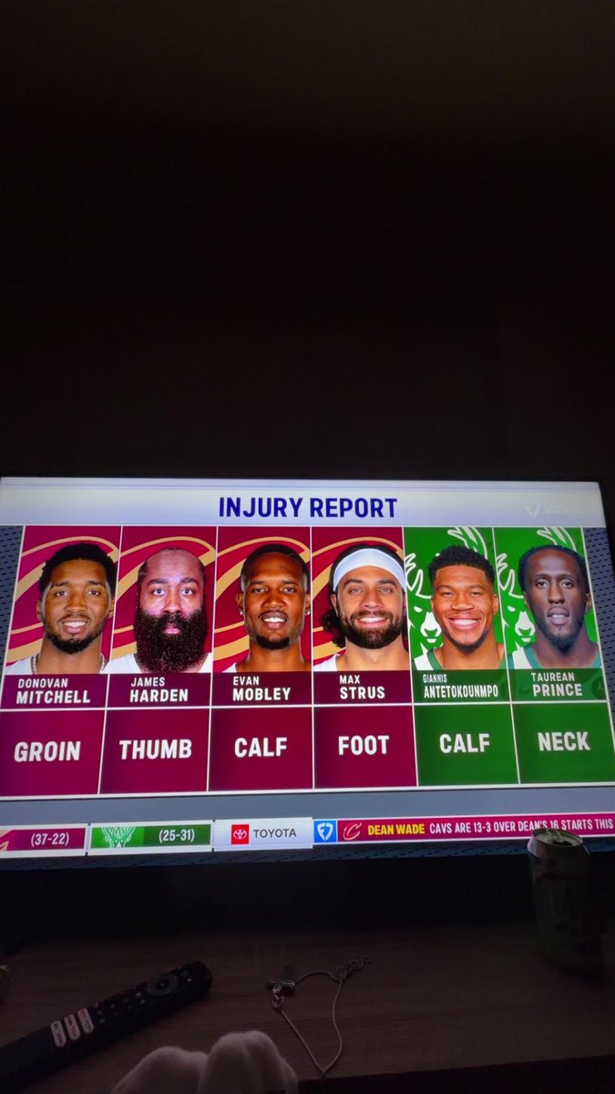 DavidKenny2028's tweet photo. Lots of injuries for our stars but it’s okay we will fight tonight it’s time to #LetEmKnow https://t.co/1oHxr94qJz