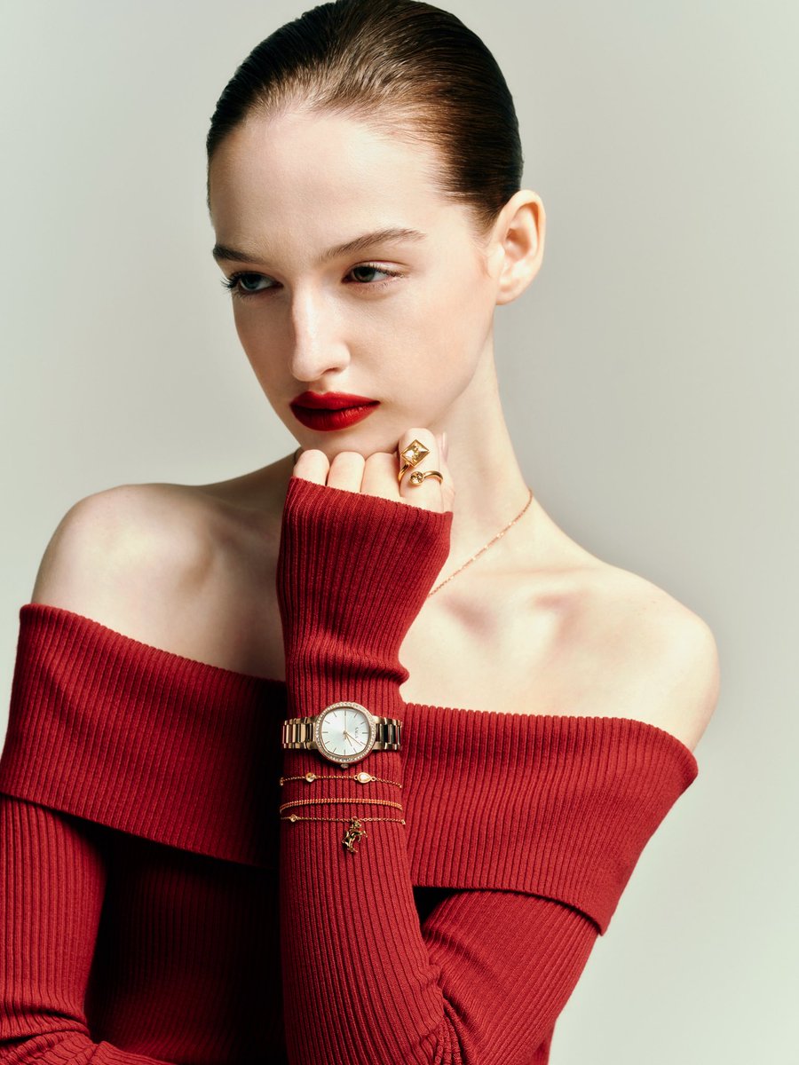 saga_watch's tweet photo. Luck that moves with you. 
SAGA The Year of  Horse Limited Edition Watch.
56 crystals. One quiet statement.
Every gesture, glowing.
Every day, a step forward.

#SAGAwatch
#SpringEssential
#PowerDressing
#TimeCreateBeauty
#Luxury https://t.co/qXo221A0N8