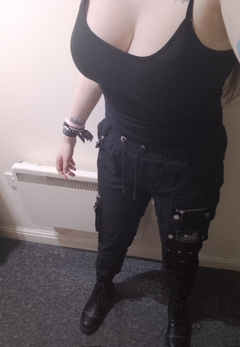 Ember | Little streaming bean 🫘 tweet media