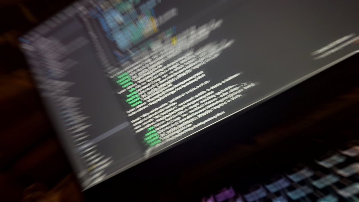 random guy on the internet tweet media